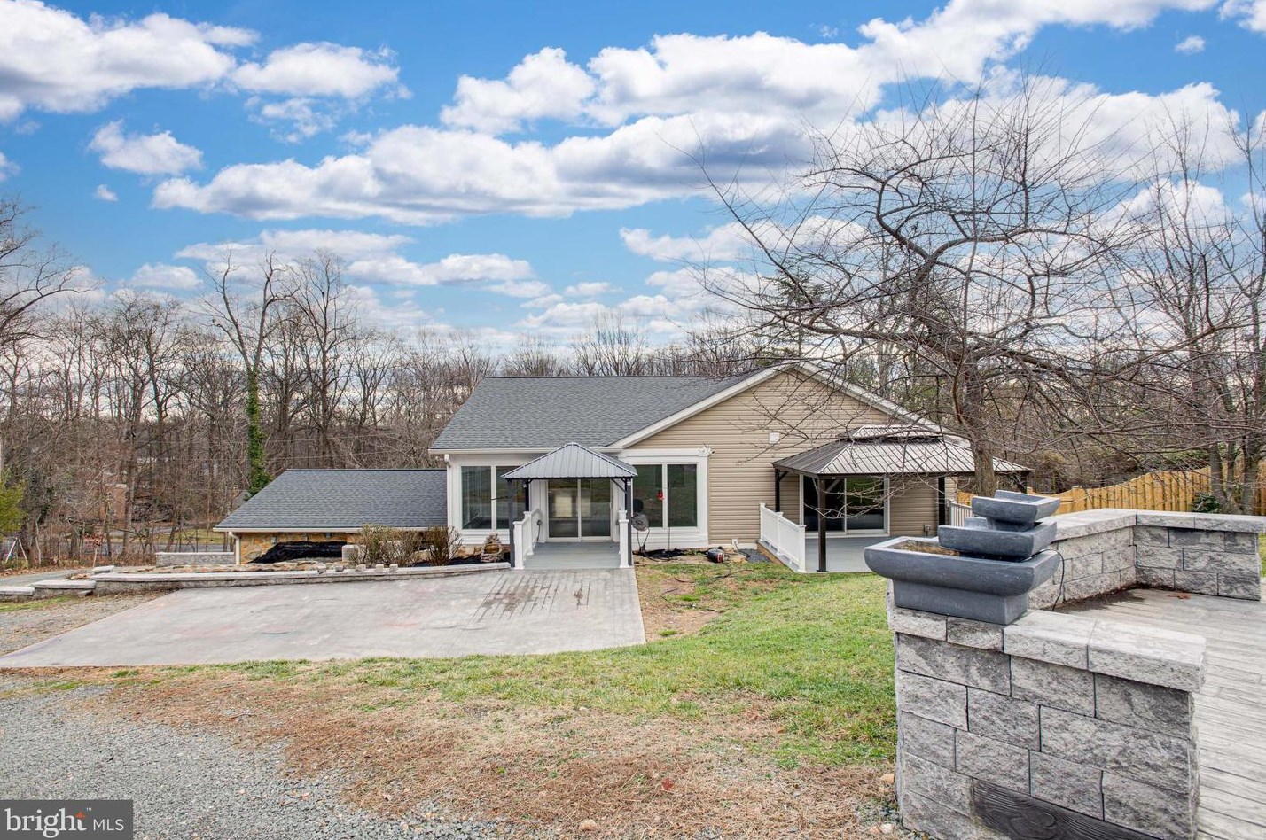 2656 Collins Ct, Haymarket VA  20169-1608 exterior