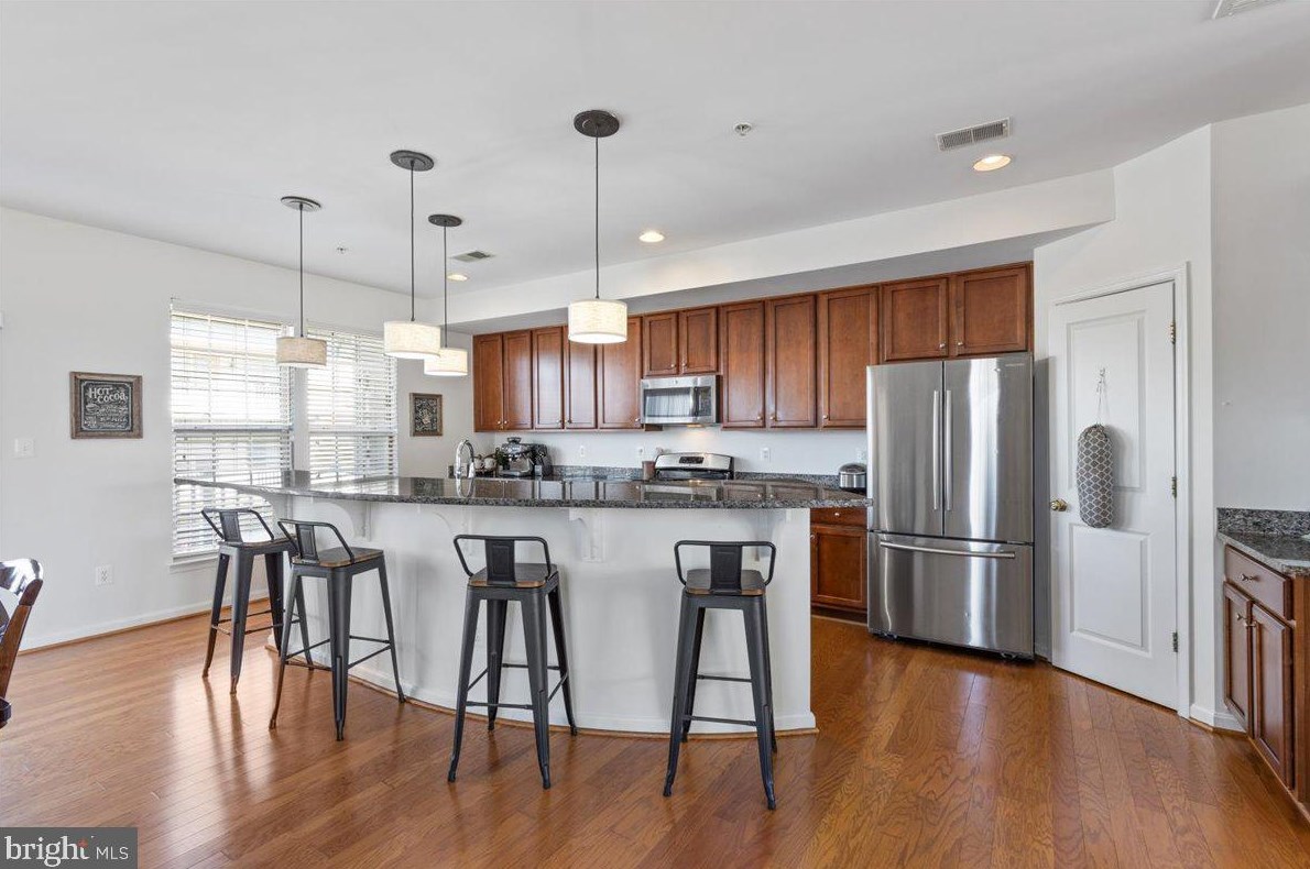 7903 Crescent Park Dr #130, Gainesville, VA 20155