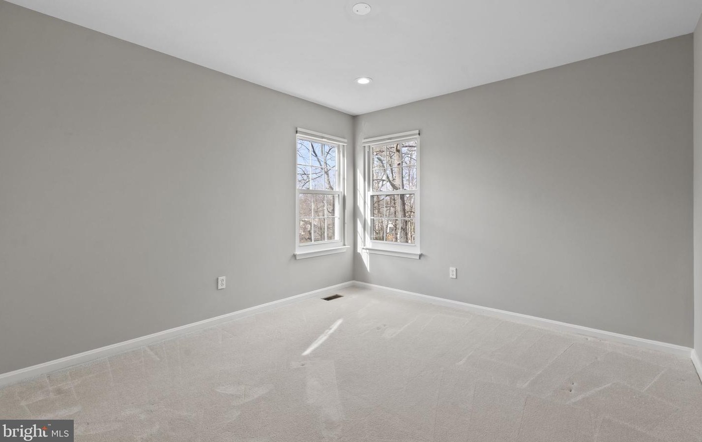 10549 Winged Elm Cir, Manassas VA  20110-2715 exterior