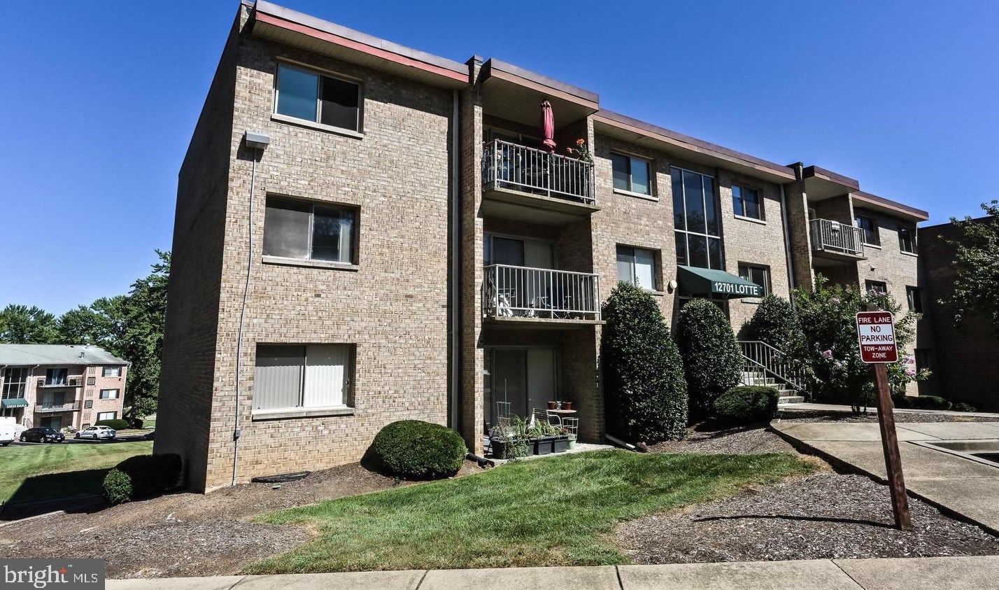 12701 Lotte Dr #202, Woodbridge, VA 22192