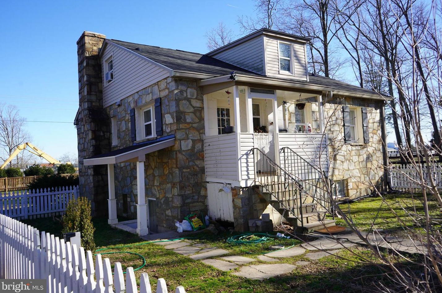 2406 James Madison Hwy, Haymarket VA  20169-1408 exterior