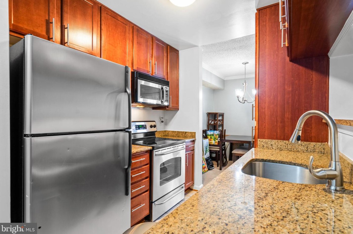15542 Horseshoe Ln, Woodbridge, VA 22191