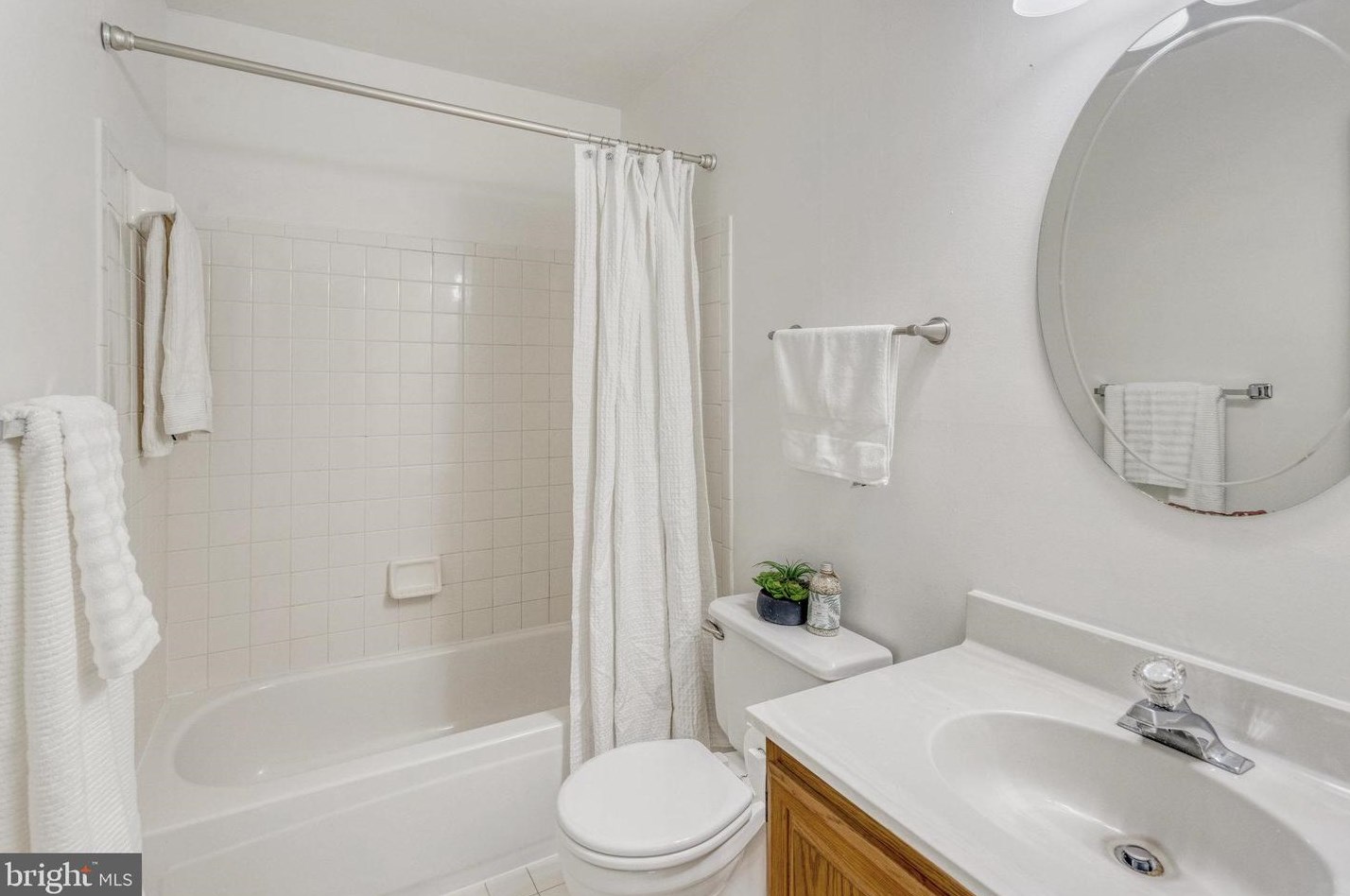 13931 Ruler Ct, Woodbridge VA  22193-3733 exterior