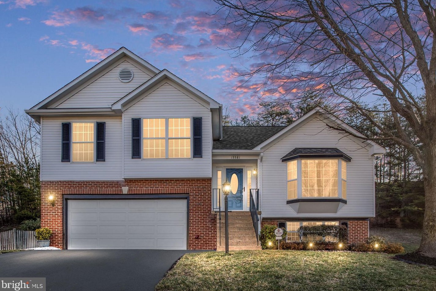 15581 Andover Heights Dr, Woodbridge, VA 22193