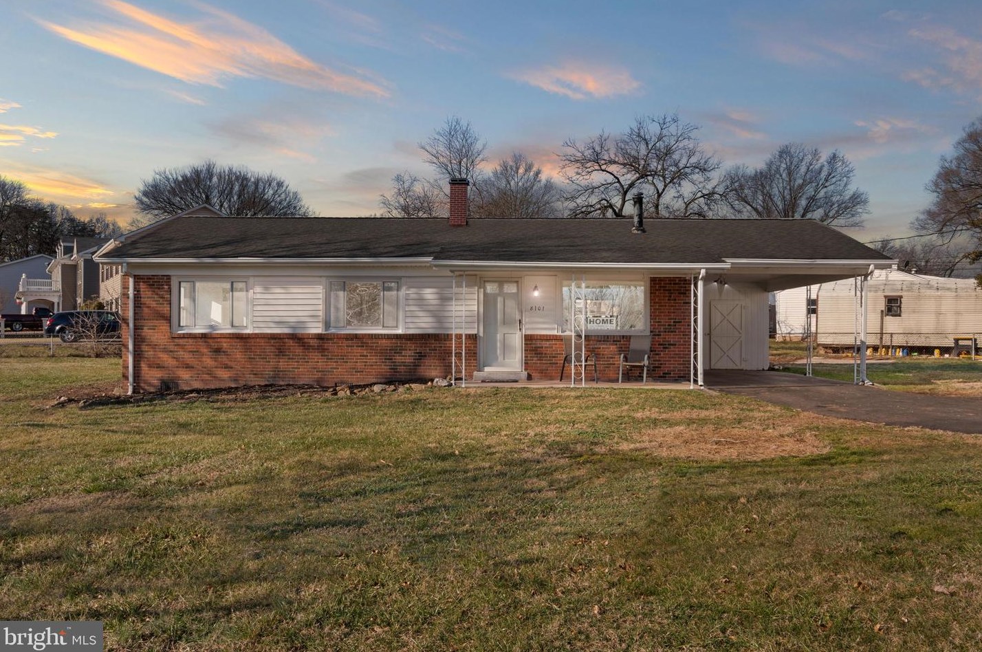 8101 Spruce St, Manassas VA  20111-2202 exterior