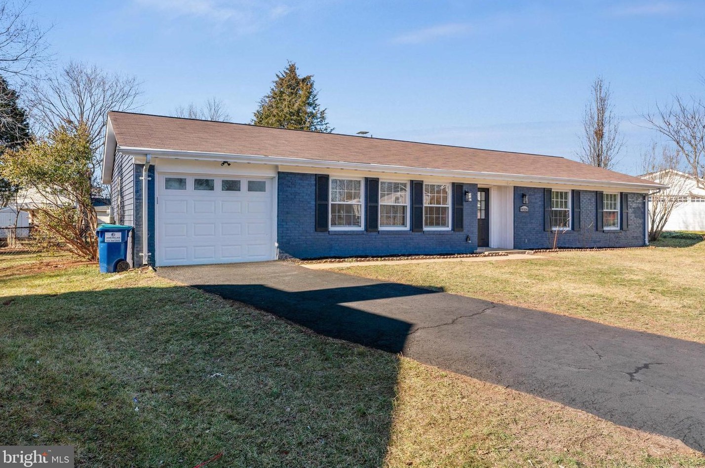 9508 Scarlet St, Manassas, VA 20110-3628