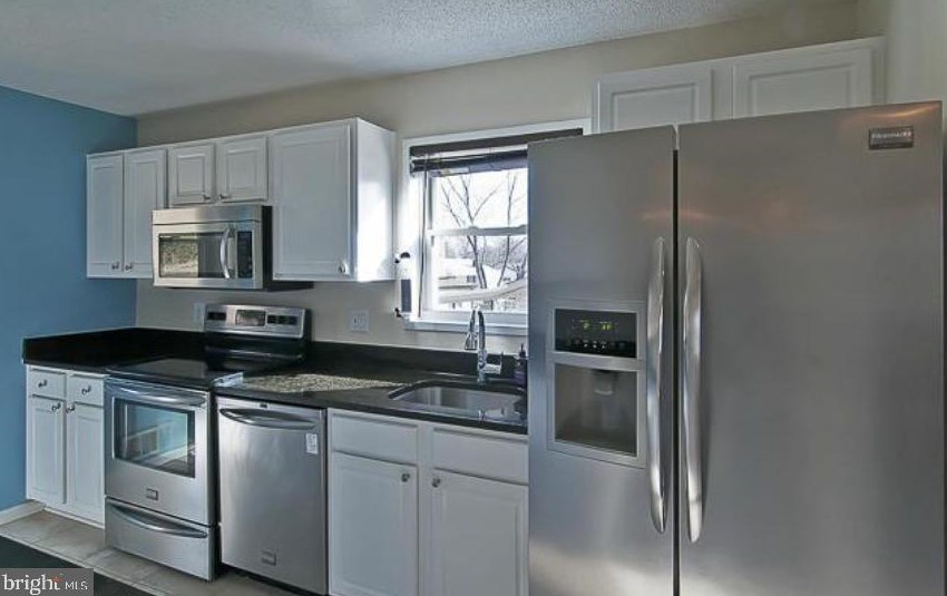 13507 Fitzhugh Ln, Woodbridge, VA 22191
