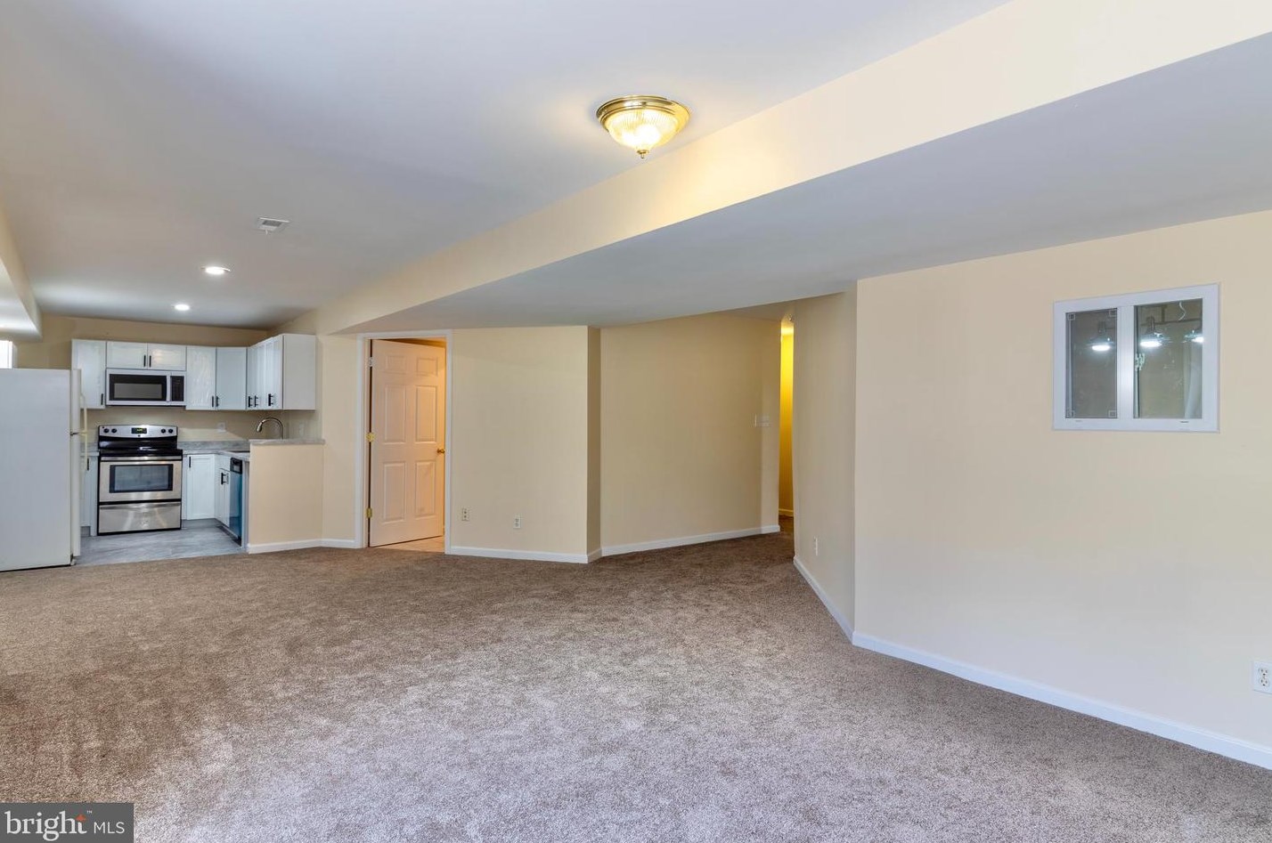 17694 Avenel Ln, Dumfries VA  22026-4566 exterior
