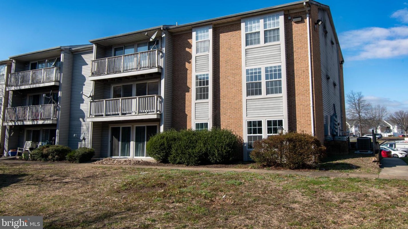 3371 Yost Ln #c-202, Dumfries, VA 22026