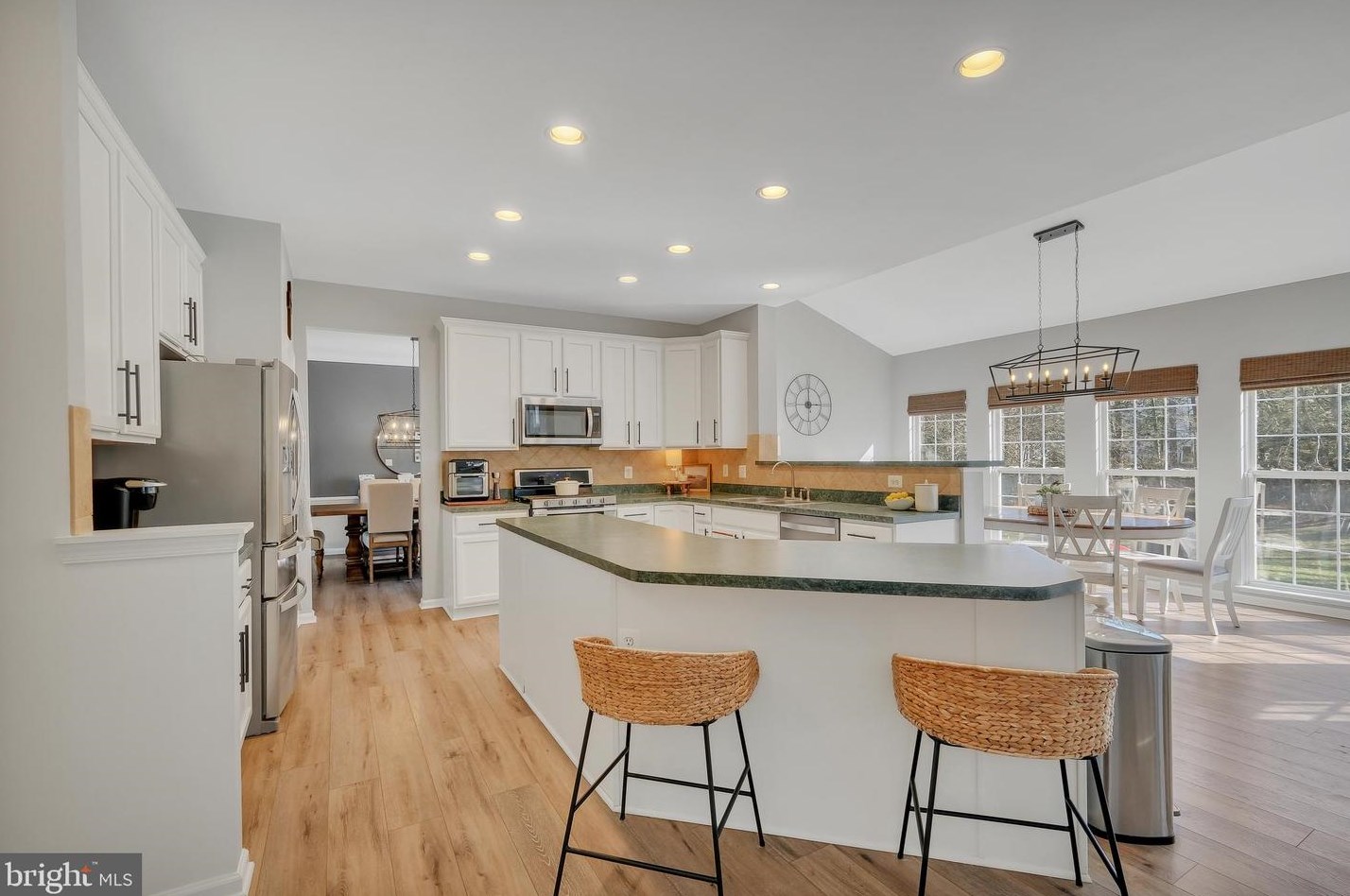 13262 Amblewood Dr, Manassas VA  20112-7816 exterior