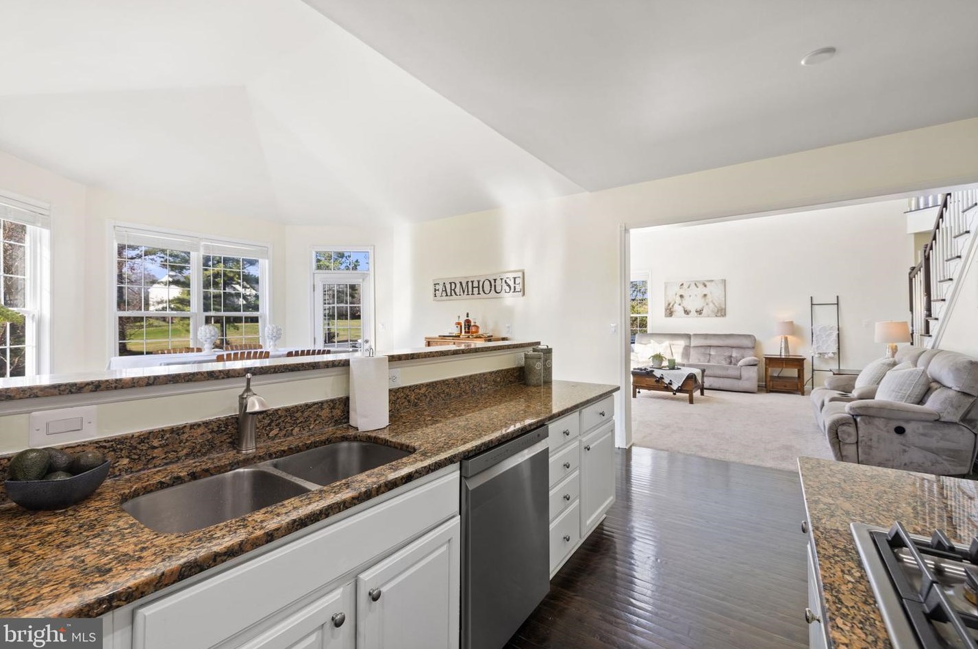 5800 Serengeti Ct, Haymarket VA  20169-3200 exterior