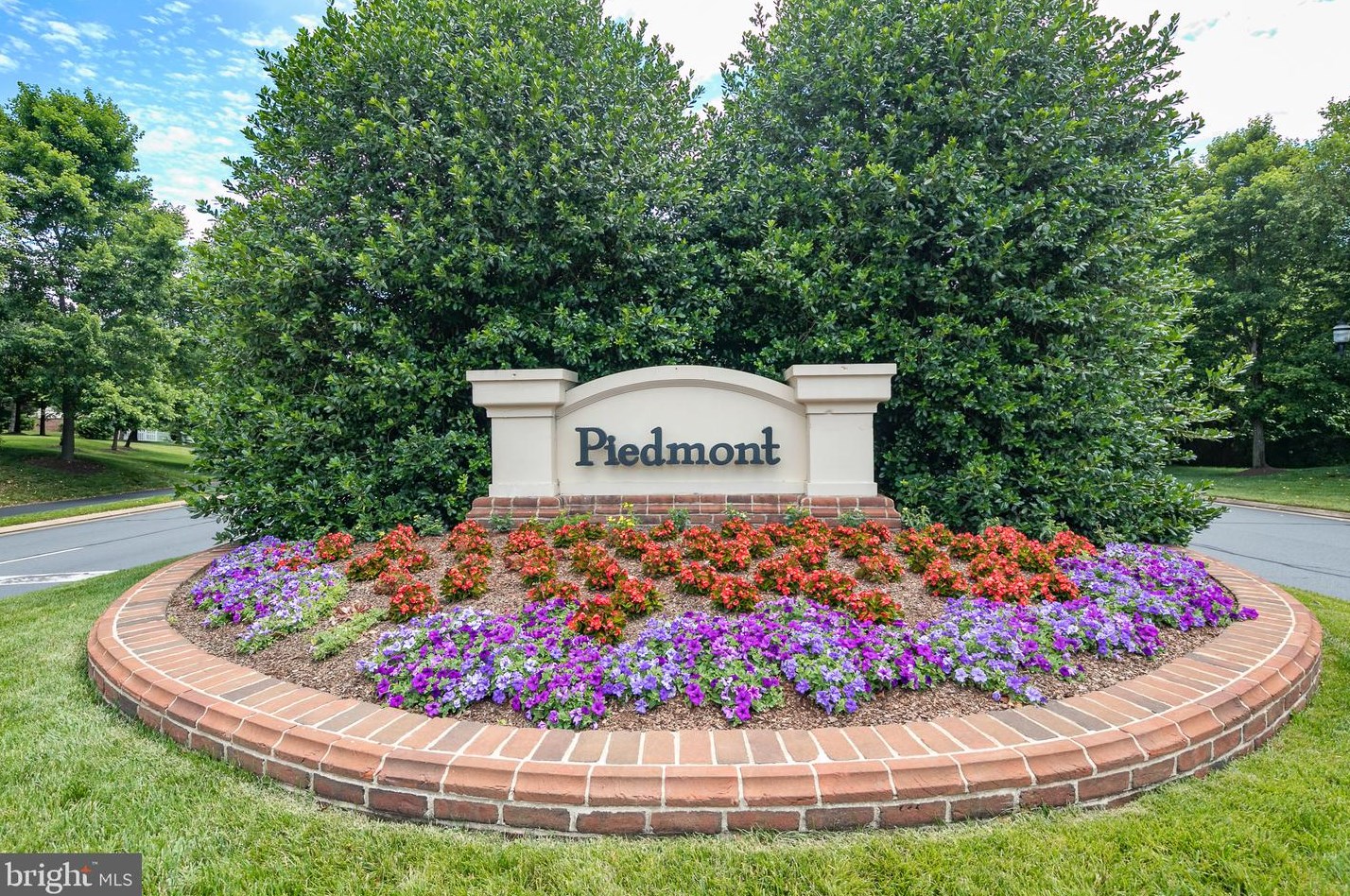 5800 Serengeti Ct, Haymarket VA  20169-3200 exterior