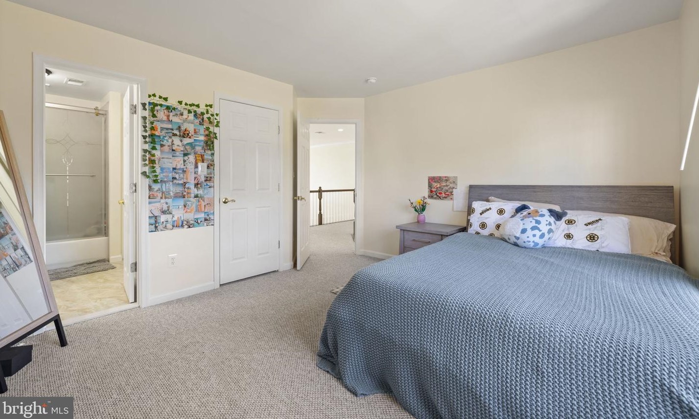 5800 Serengeti Ct, Haymarket VA  20169-3200 exterior