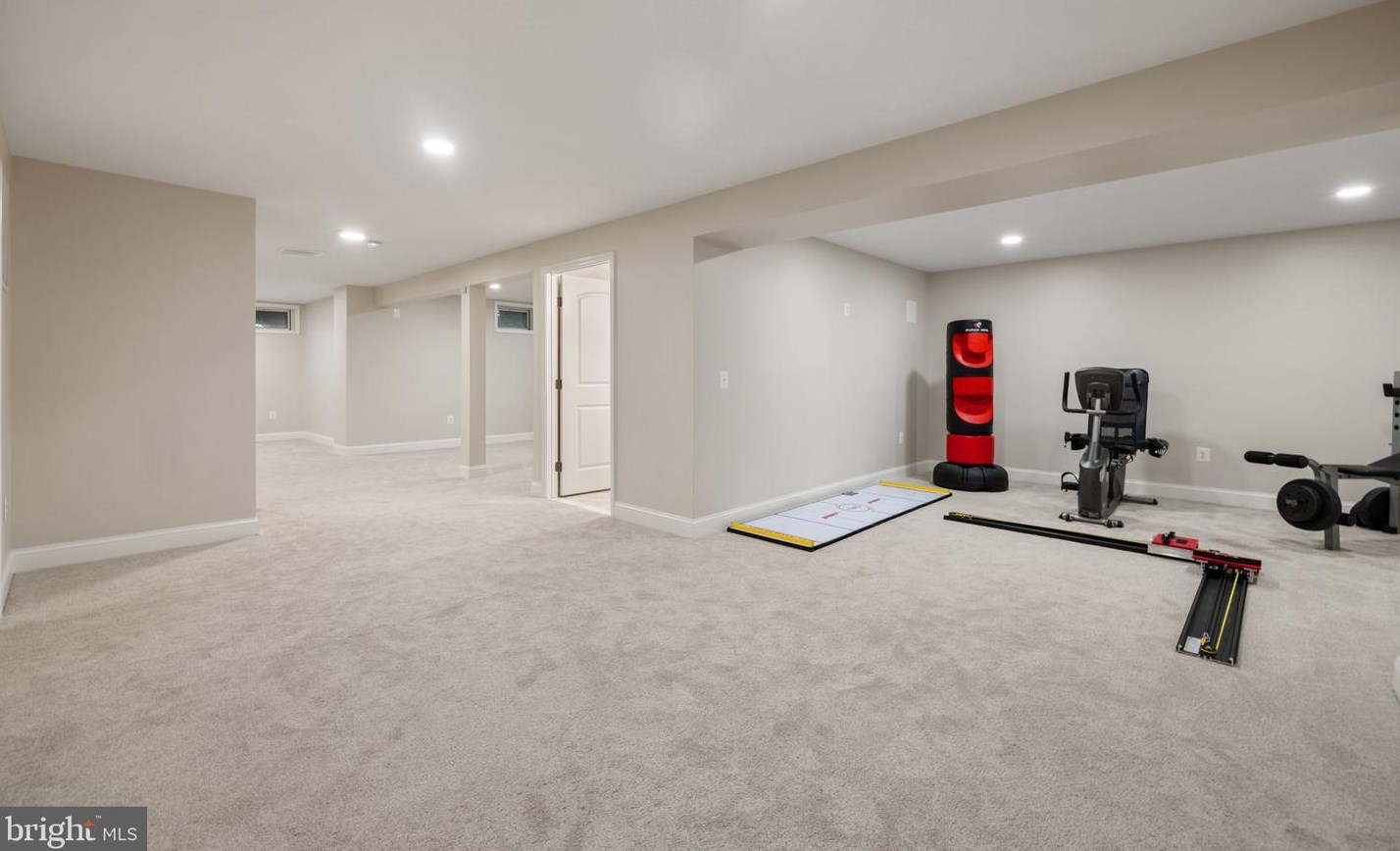 5800 Serengeti Ct, Haymarket VA  20169-3200 exterior