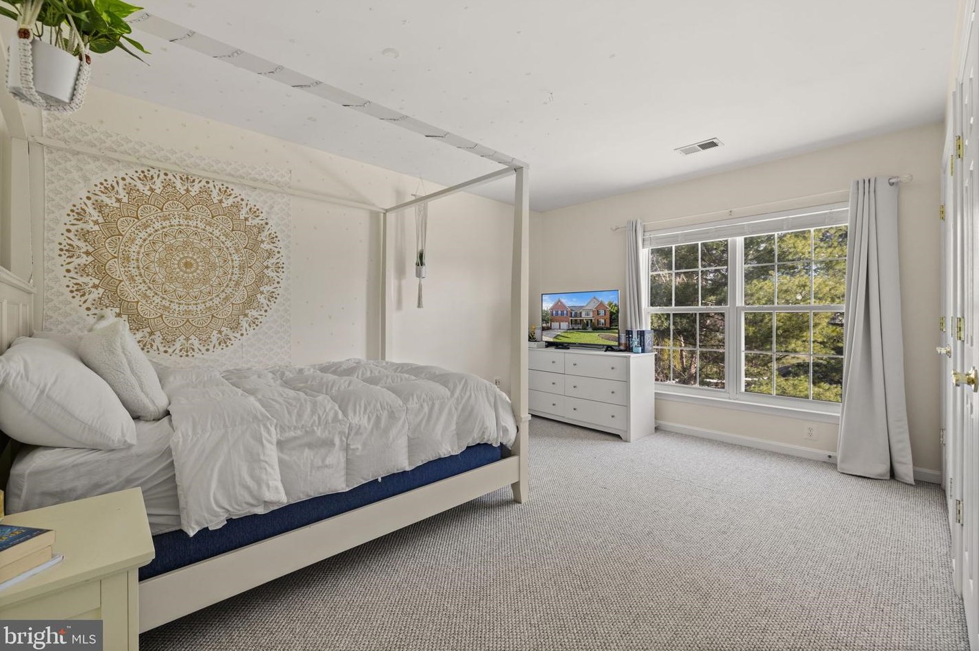 5800 Serengeti Ct, Haymarket VA  20169-3200 exterior