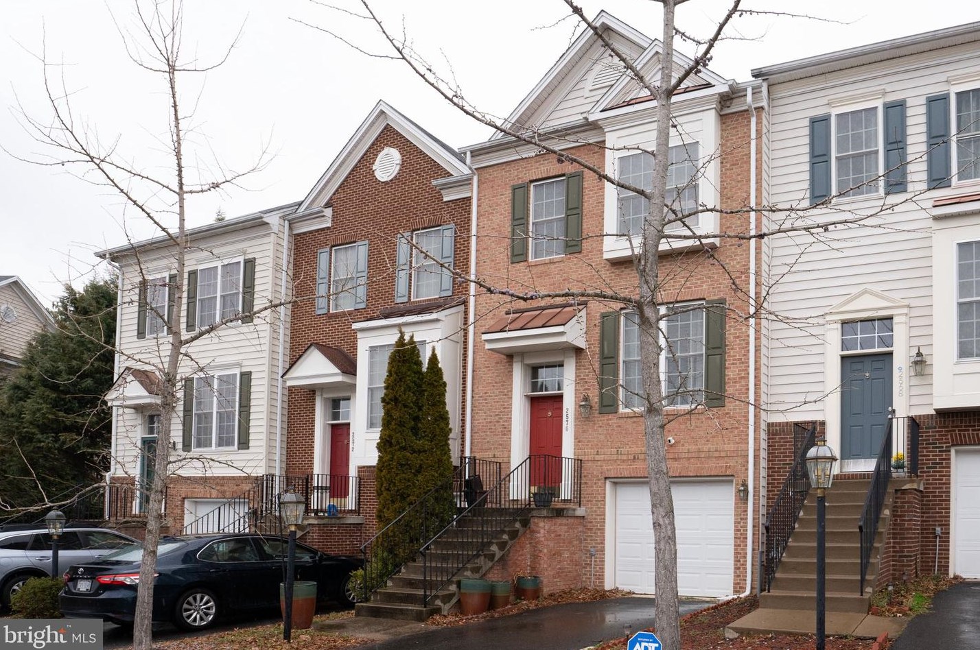 2570 Oak Tree Ln, Woodbridge, VA 22191