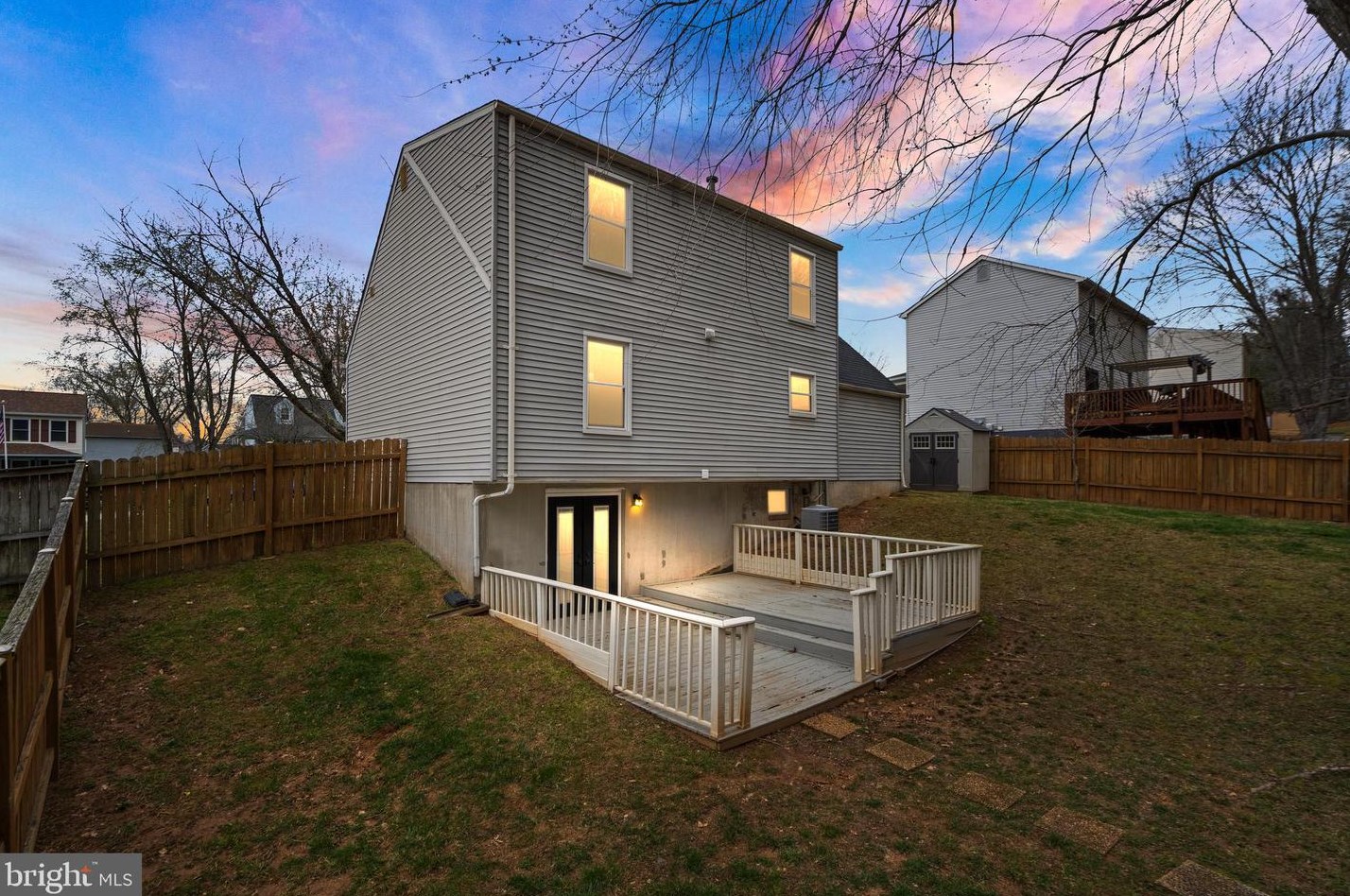 5656 Roundtree Dr, Woodbridge, VA 22193