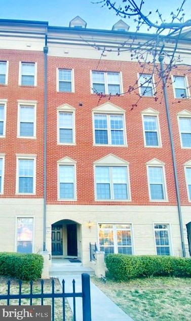 7969 Crescent Park Dr, Gainesville, VA 20155