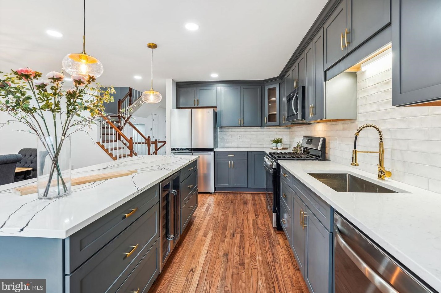 5013 Barnacle Pl, Dumfries VA  22025-1230 exterior