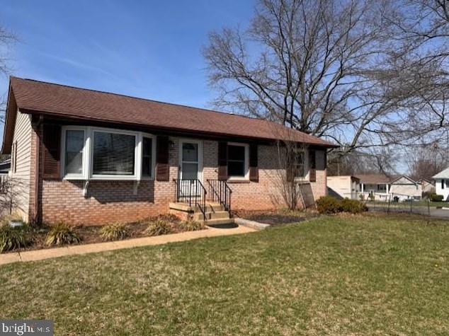 8304 Rolling Rd, Manassas, VA 20110-3625