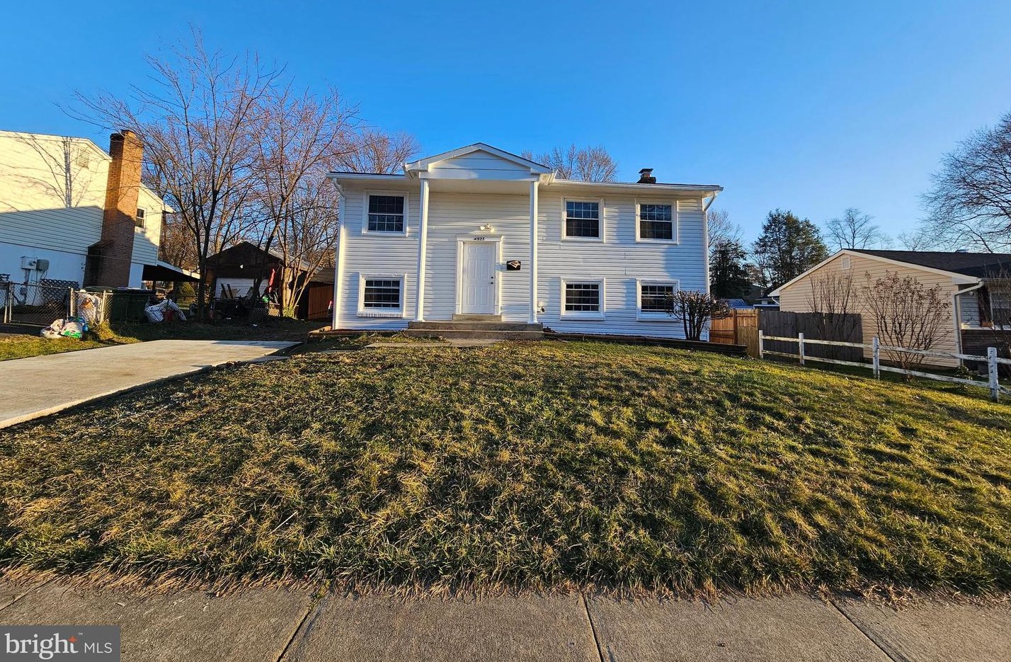 4523 Knoll Dr, Woodbridge, VA 22193-5257