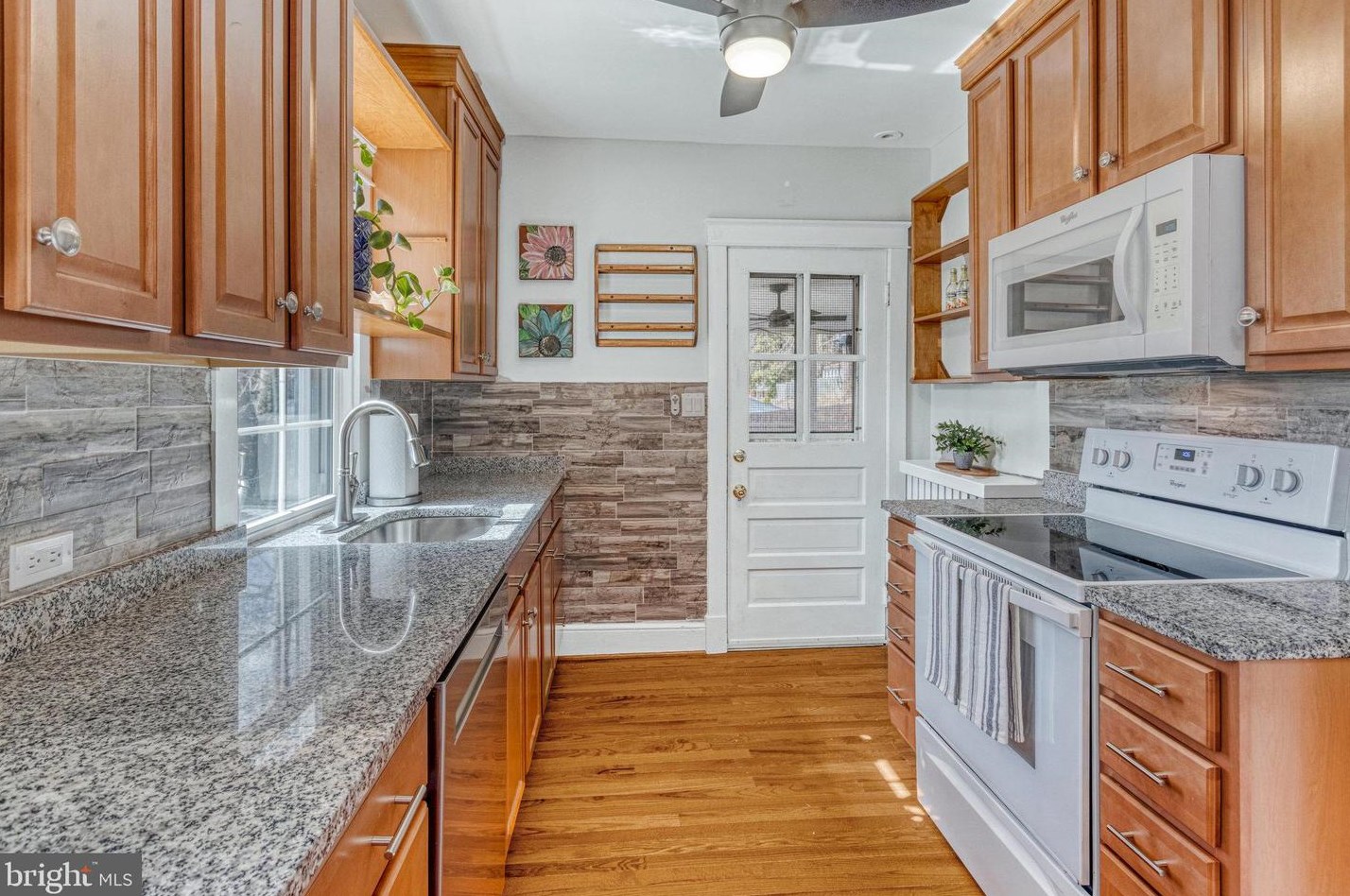 19310 Weaver Rd, Triangle VA  22172-2415 exterior