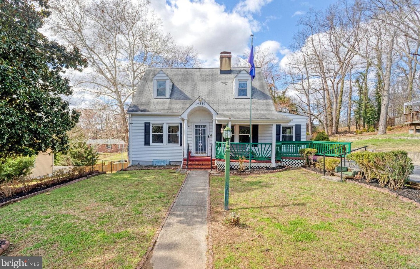 19310 Weaver Rd, Triangle VA  22172-2415 exterior