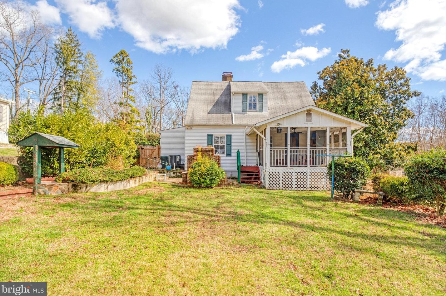 19310 Weaver Rd, Triangle VA  22172-2415 exterior
