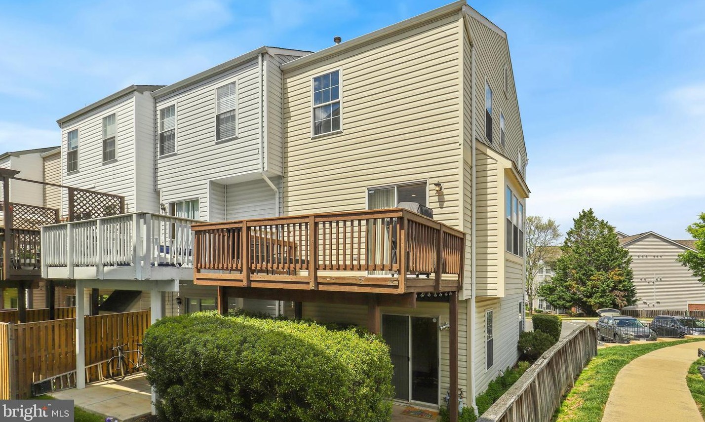 3621 Sherbrooke Cir, Woodbridge VA  22192-7024 exterior