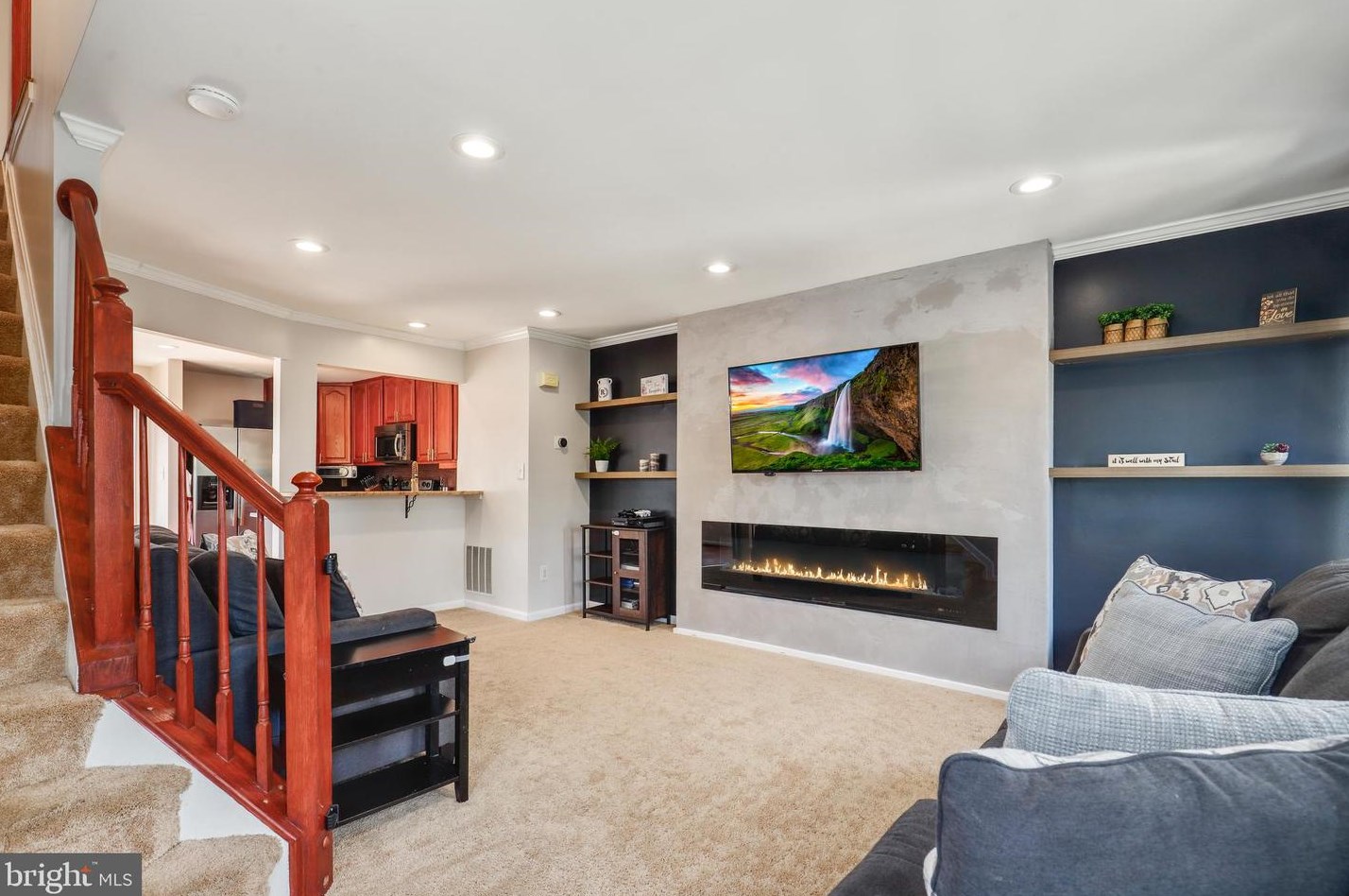 3621 Sherbrooke Cir, Woodbridge VA  22192-7024 exterior