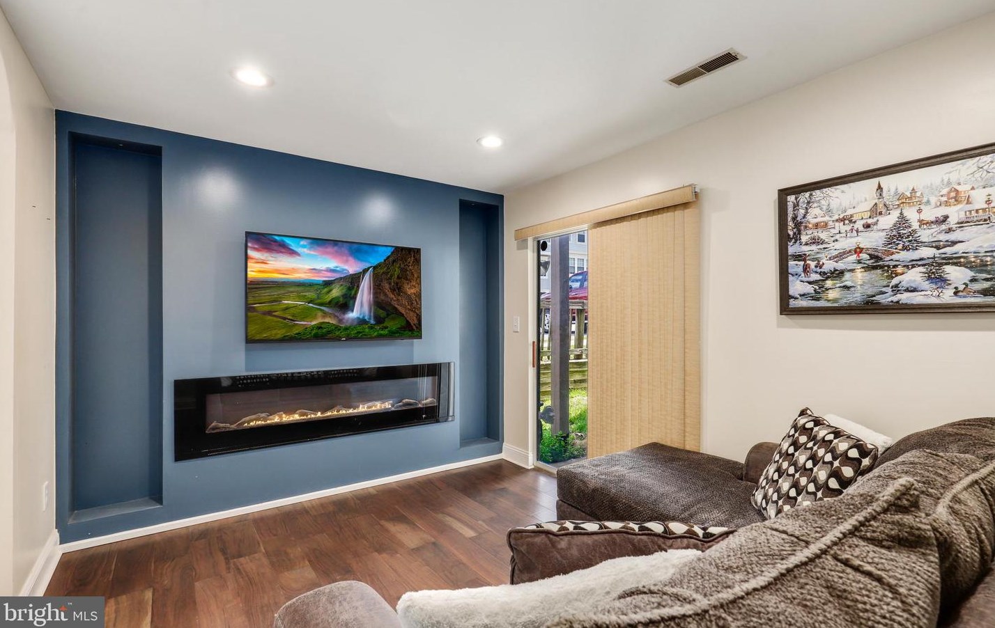 3621 Sherbrooke Cir, Woodbridge VA  22192-7024 exterior