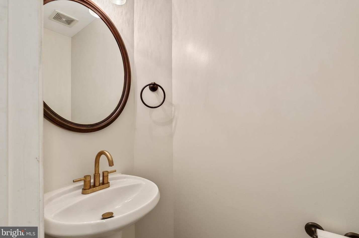 3621 Sherbrooke Cir, Woodbridge VA  22192-7024 exterior