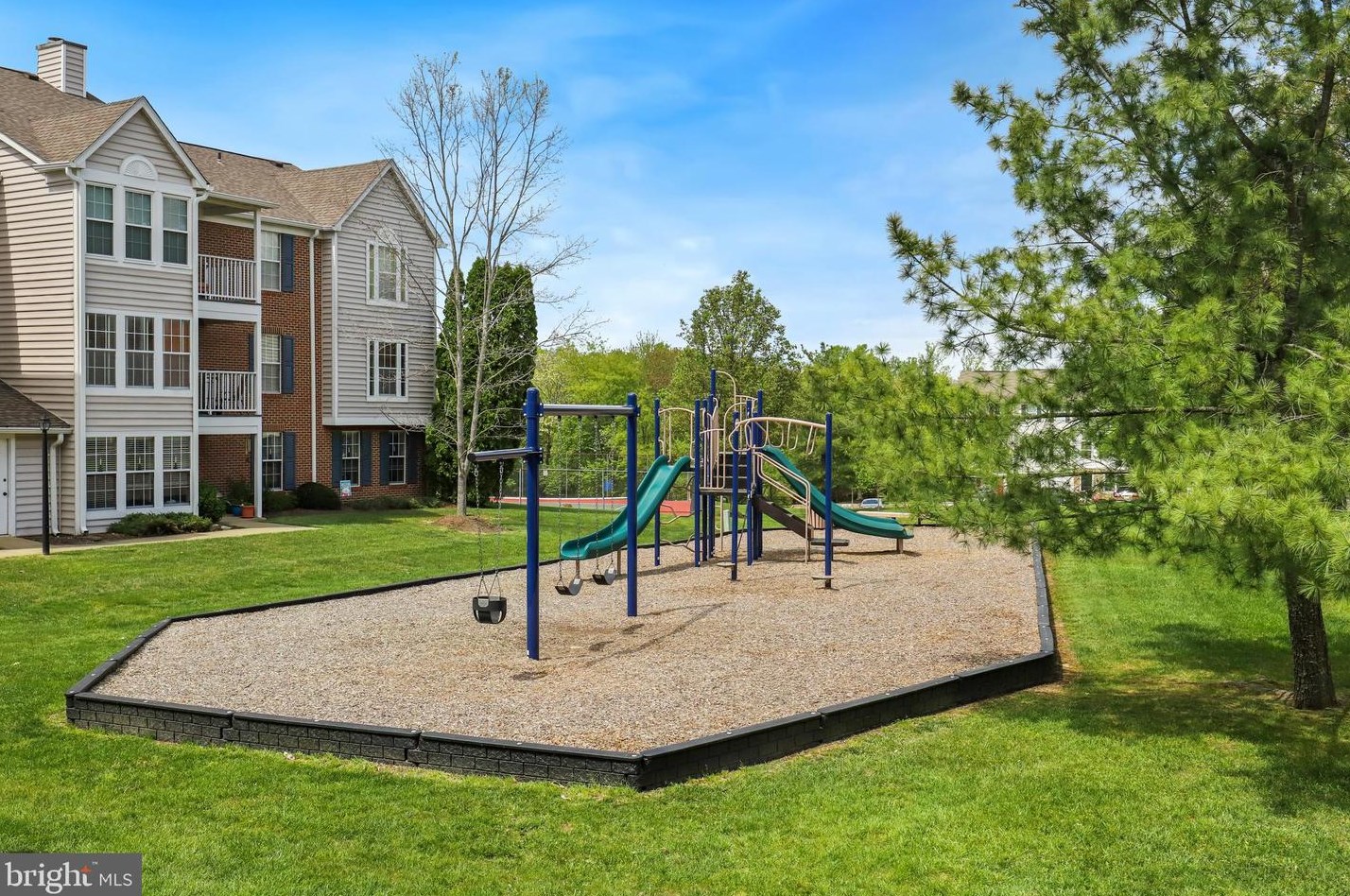 3621 Sherbrooke Cir, Woodbridge VA  22192-7024 exterior