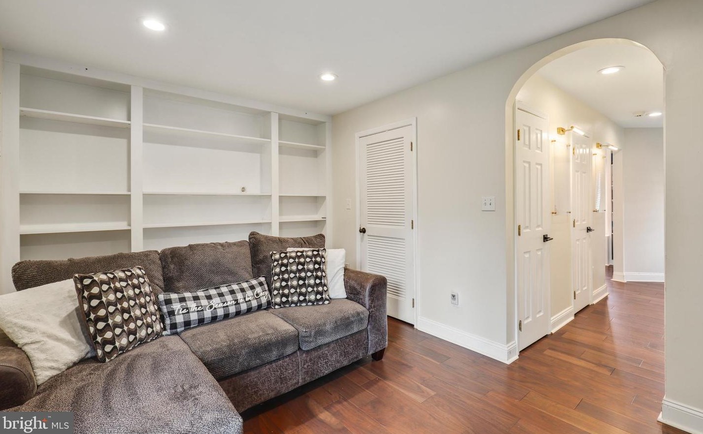 3621 Sherbrooke Cir, Woodbridge VA  22192-7024 exterior