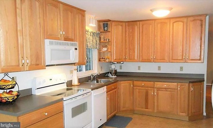 15804 Wendy Ct, Dumfries, VA 22025