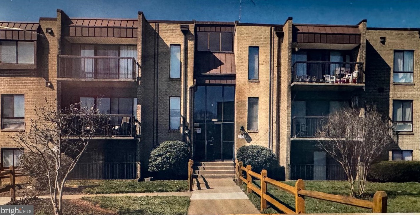 7593 Gales Ct #203, Manassas, VA 20109