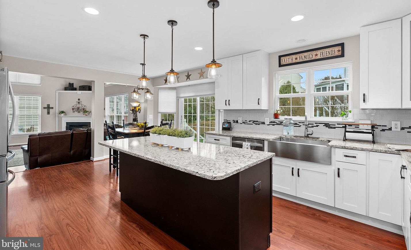 9159 Weathersfield Dr, Bristow, VA 20136