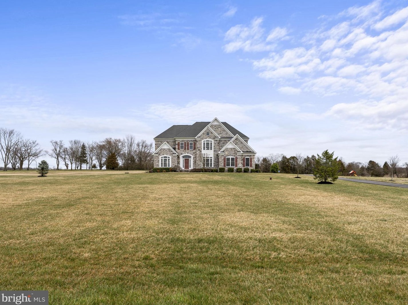 10920 Meadow Walk Ln, Bristow, VA 20136