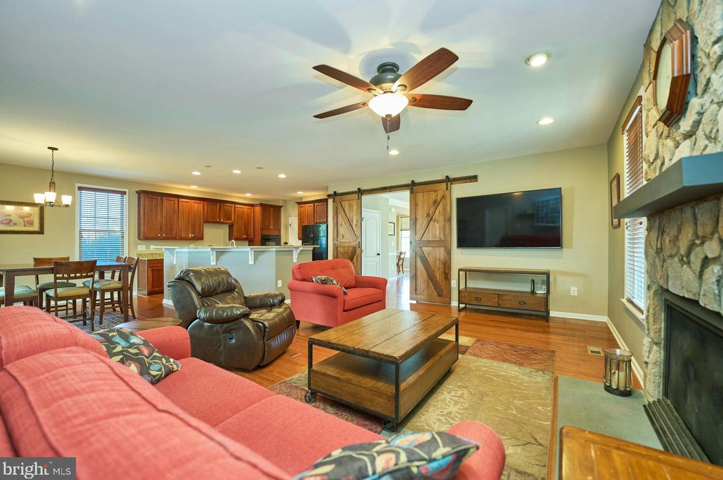 4638 Freedmen Ln, Haymarket VA  20169-8159 exterior
