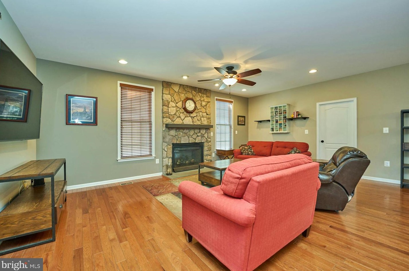 4638 Freedmen Ln, Haymarket VA  20169-8159 exterior