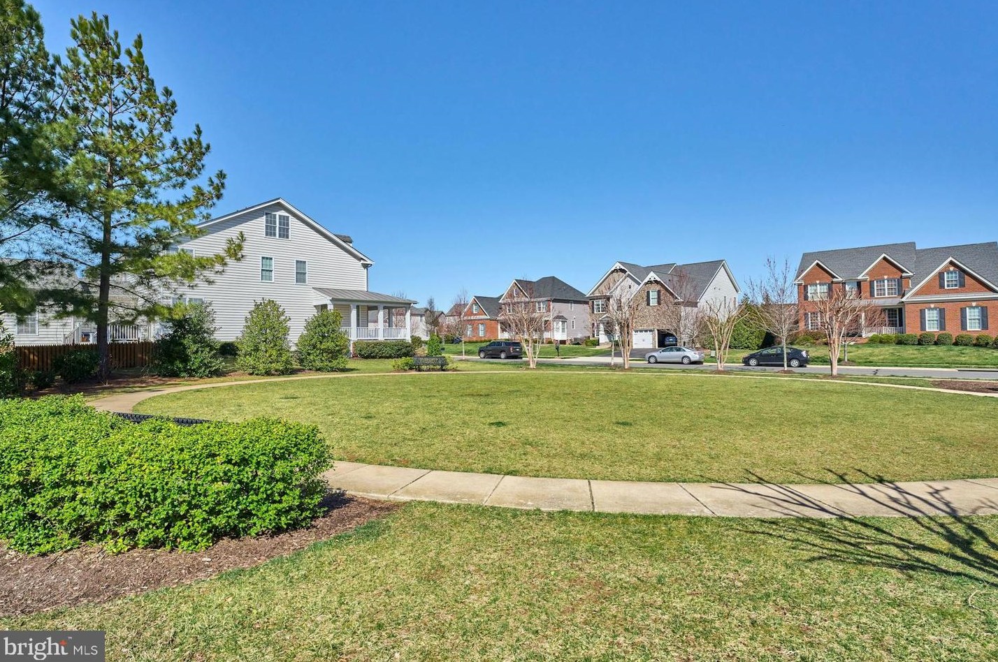 4638 Freedmen Ln, Haymarket VA  20169-8159 exterior