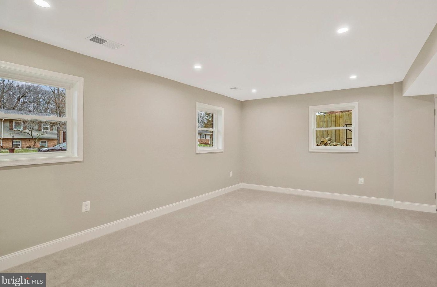9607 Dublin Dr, Manassas VA  20109-3355 exterior
