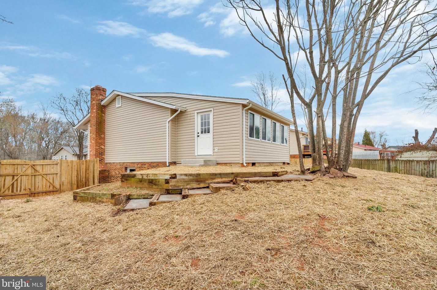 9607 Dublin Dr, Manassas VA  20109-3355 exterior