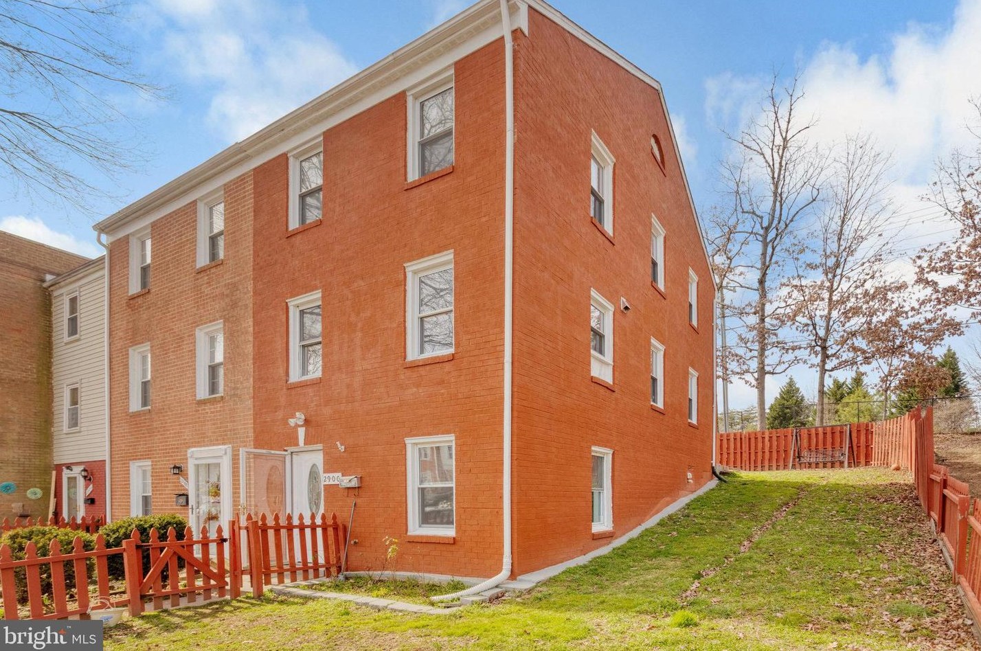 2900 Williamsburg Ct, Woodbridge, VA 22191