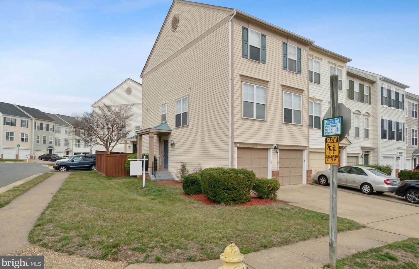 14392 Madrigal Dr, Woodbridge, VA 22193
