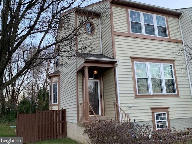 3277 Gina Pl, Woodbridge VA  22193-5927 exterior