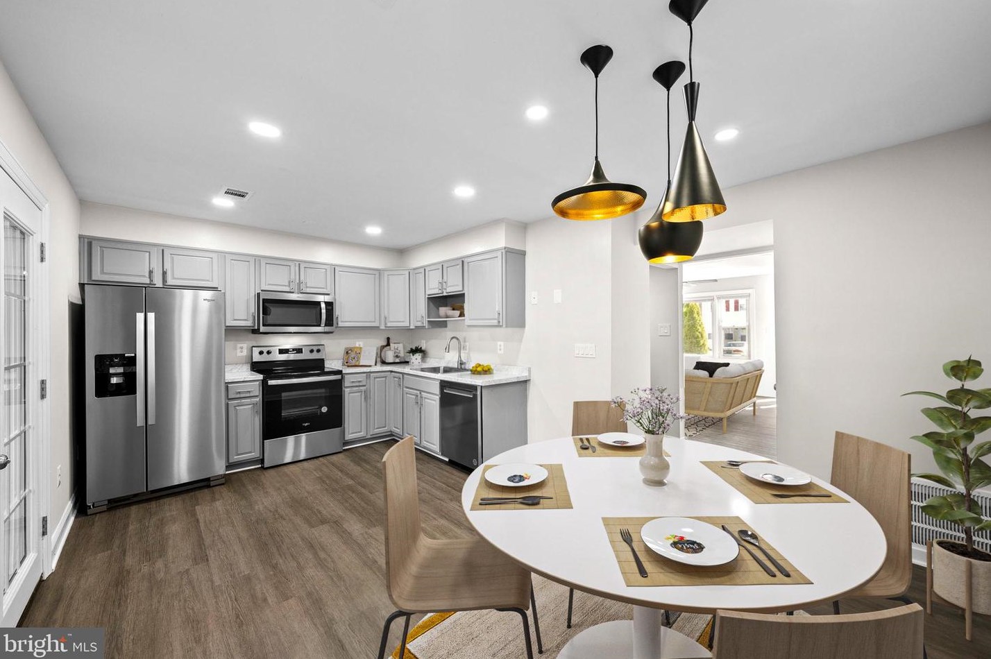 7622 Shelley Ln, Manassas VA 20111-1613 exterior