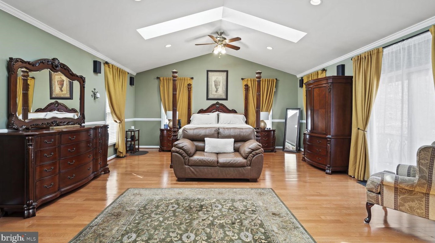 13332 Vista Forest Dr, Woodbridge VA  22192-4540 exterior