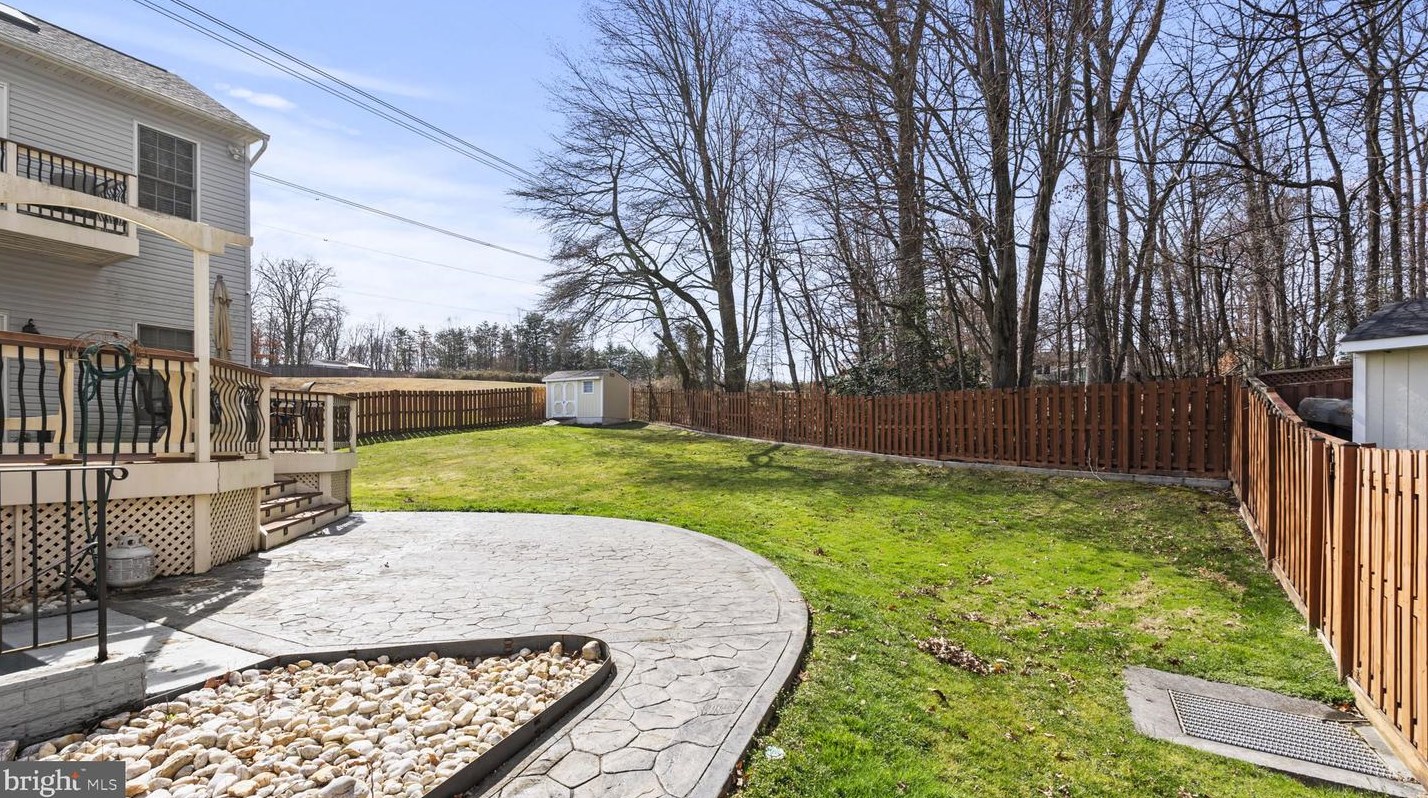 13332 Vista Forest Dr, Woodbridge VA  22192-4540 exterior