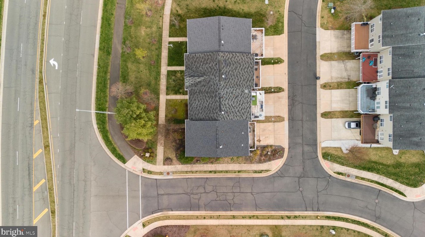15918 Mackenzie Manor Dr, Haymarket, VA 20169